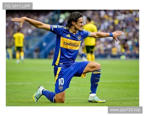 阿根廷国家队训练暂停一分钟全队默哀悼念博卡主帅鲁索逝世